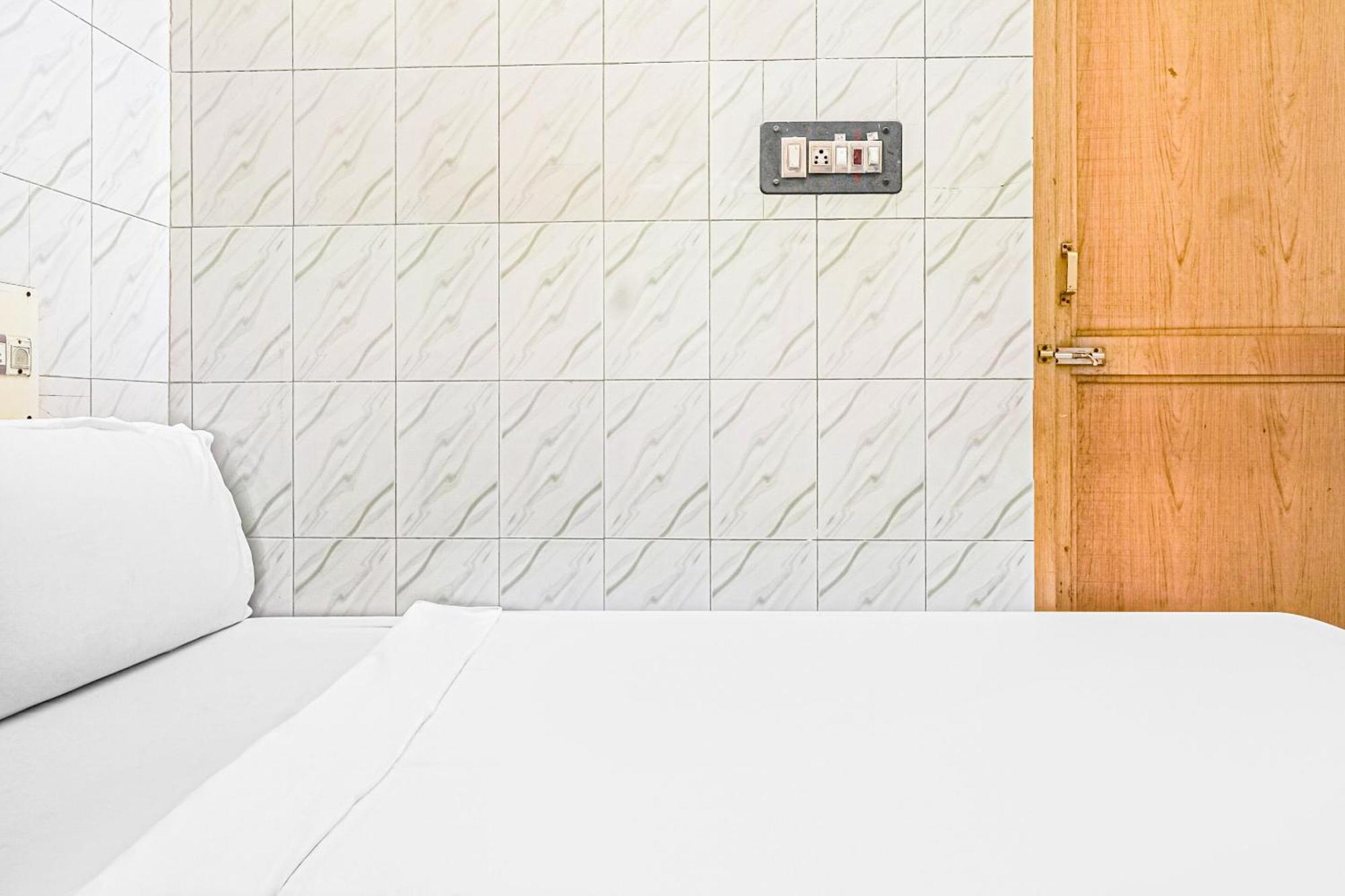 Spot On Venkata Sai Residency Hotel Tirupati Exterior foto