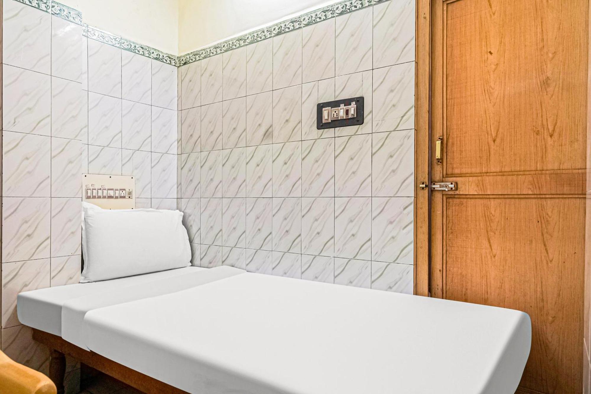 Spot On Venkata Sai Residency Hotel Tirupati Exterior foto